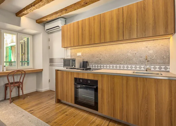 Diocletian's Centre Palace 4* Split